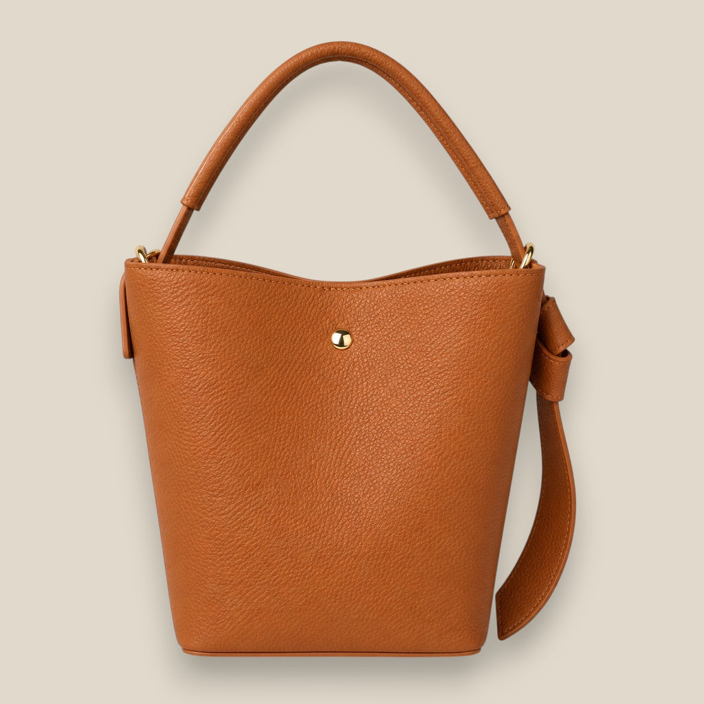 Bolso Daniella de piel auténtica en color camel - vista frontal