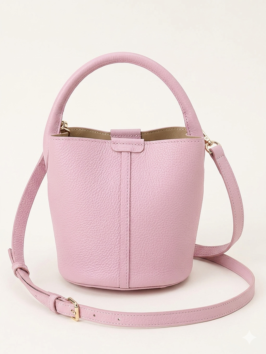 Bolso bombonera Valeria rosa pastel con correa