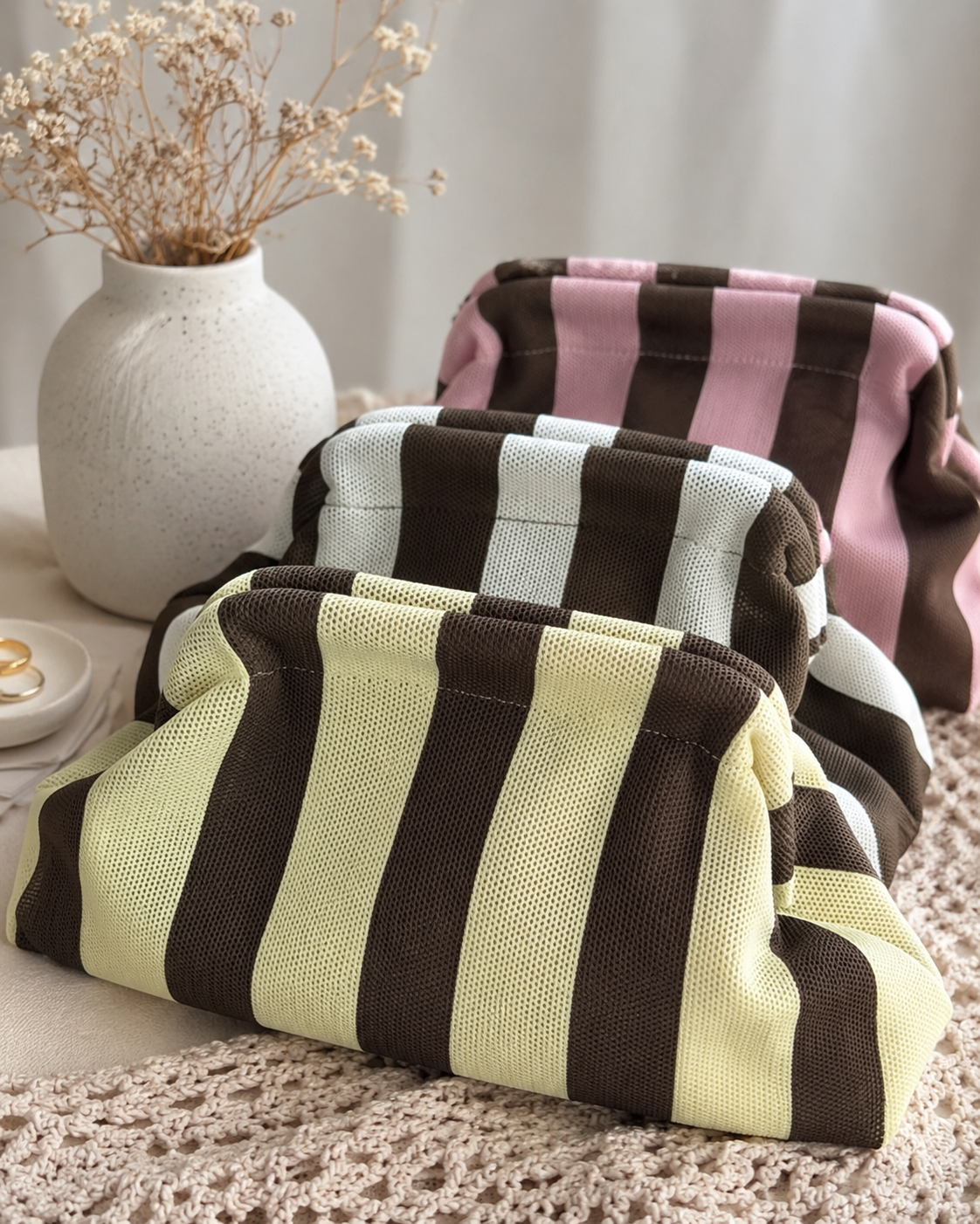 Bolso clutch rayas cadena dorada - Bolso Rayas Riviera