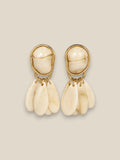 Pendientes Alba de acero inoxidable y resina natural con pétalos colgantes en tonos naturales